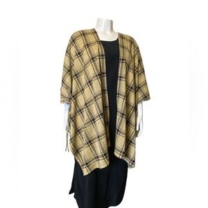 Simple by Suzanne Betro Plaid Oversized Cape with arm ties Women’s Size Small